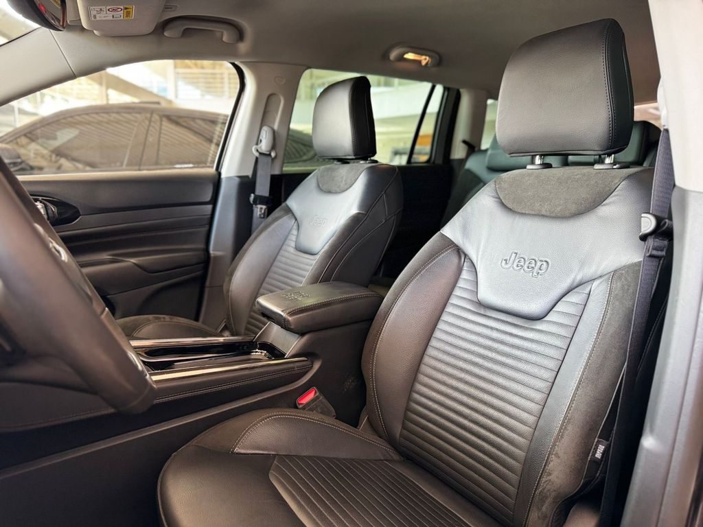 Commander Limited 1.3 T270