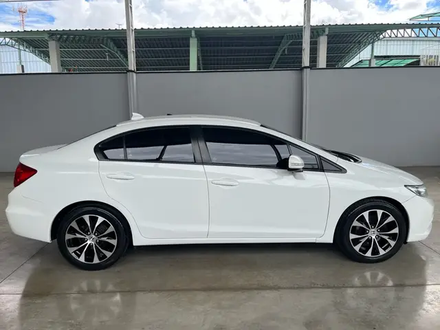 Carro Honda Civic 2015 LXR 2.0 i-VTEC (Aut) (Flex)