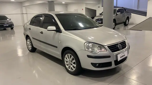 Carro Volkswagen Polo Sedan 2007 1.6 8V (Flex)