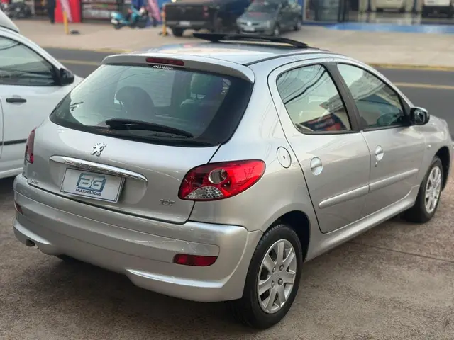Carro Peugeot 207 2013 Hatch XR Sport 1.4 8V (flex)