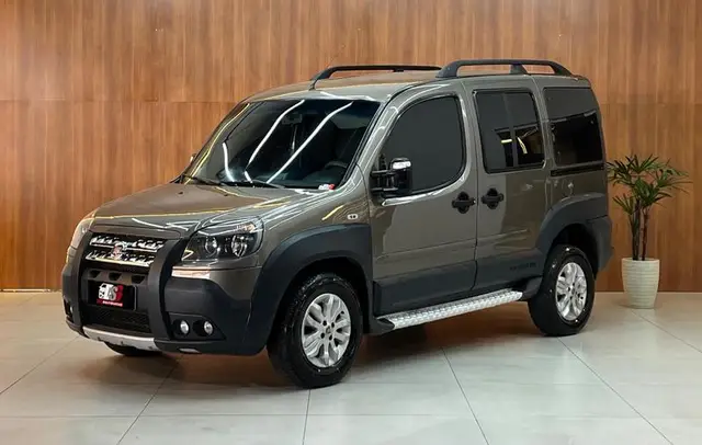 Carro Fiat Doblò 2016 Adv.Ext./Adv.Ext.Loc. 1.8 16V Flex