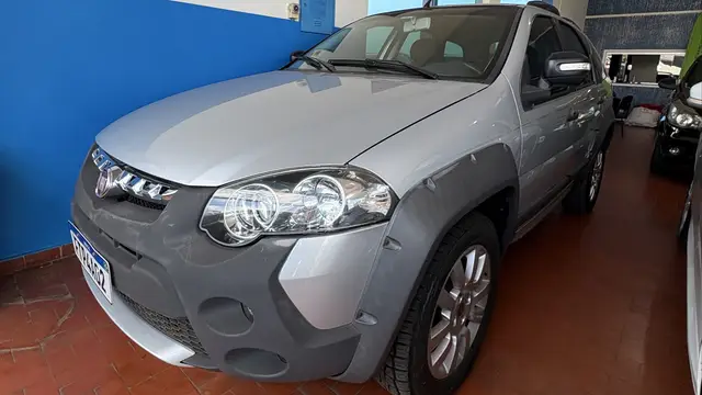 Carro Fiat Weekend 2015 Adventure 1.8 E.torQ Dualogic (Flex)
