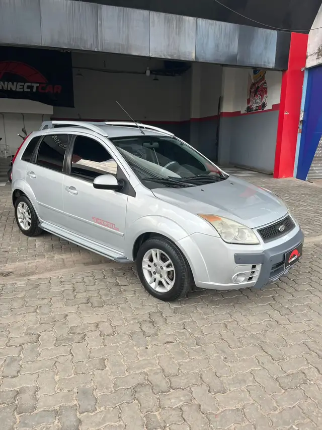Carro Ford Fiesta Hatch 2008 Trend 1.6 (Flex)