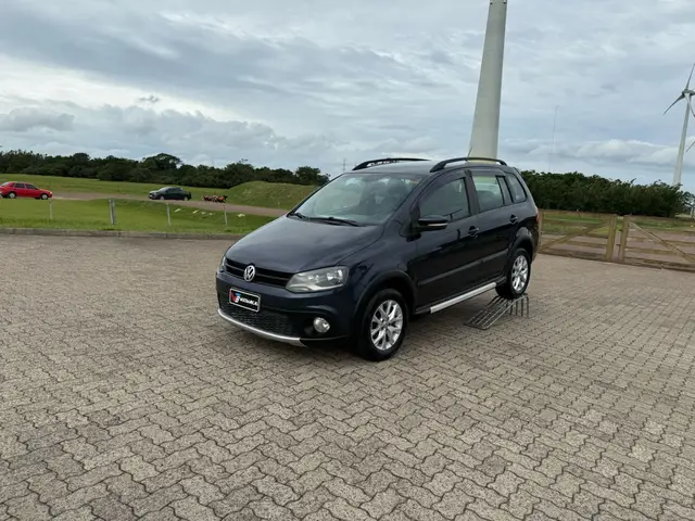 Carro Volkswagen SpaceCross 2013 1.6 8V (Flex)