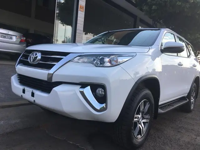 Carro Toyota Hilux Cabine Dupla 2019 Hilux 2.7 SR CD 4x2 (Flex)