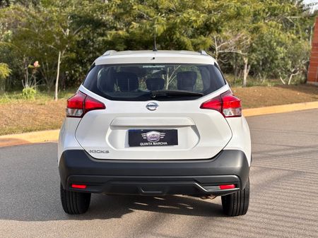 Kicks 1.6 S CVT (Flex)