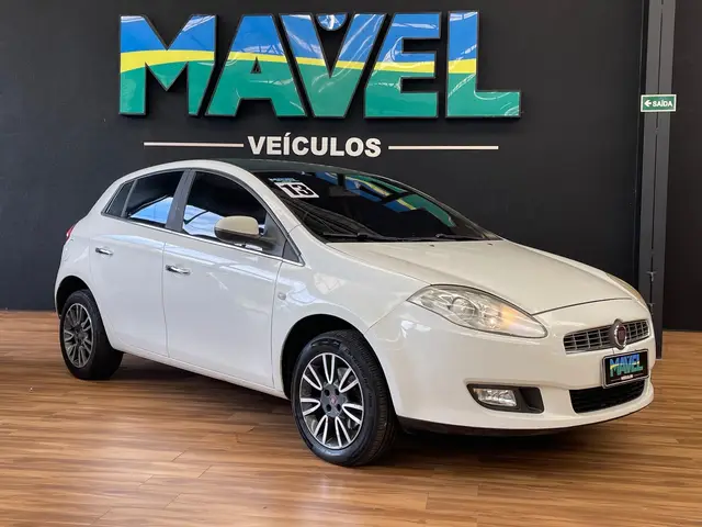Carro Fiat Bravo 2013 Essence 1.8 16V Dualogic (Flex)