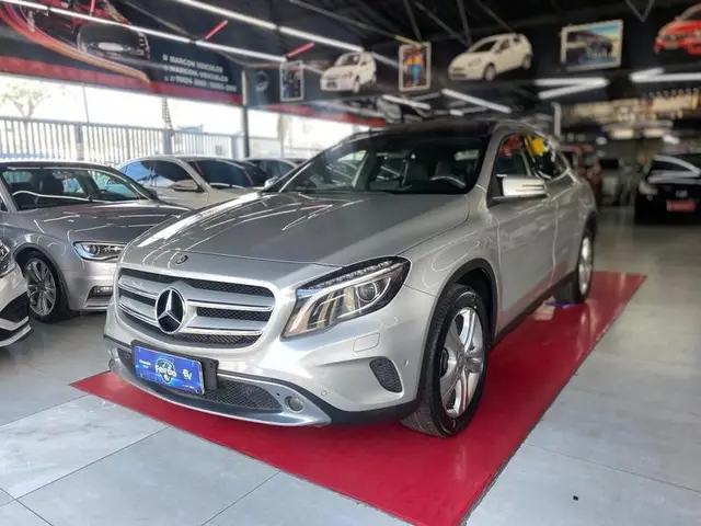 Carro Mercedes-Benz GLA 250  2016 GLA 250 Enduro