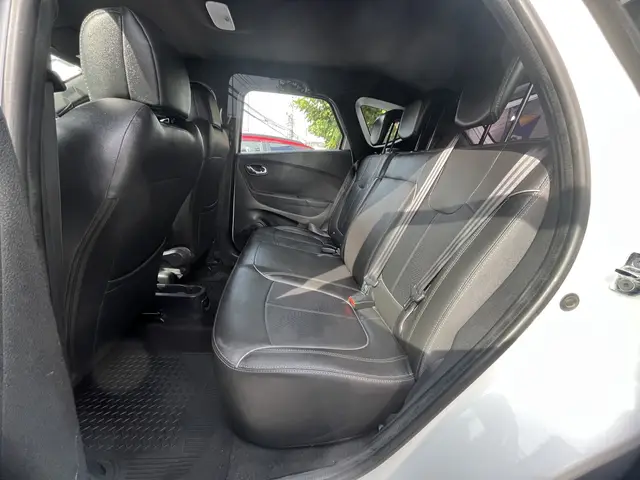 Carro Renault Captur 2021 BOSE 1.6 16v SCe CVT (Flex)