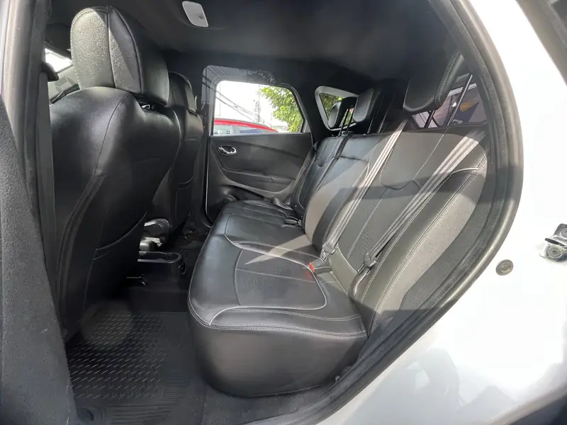 Renault Captur BOSE 1.6 16v SCe CVT (Flex)