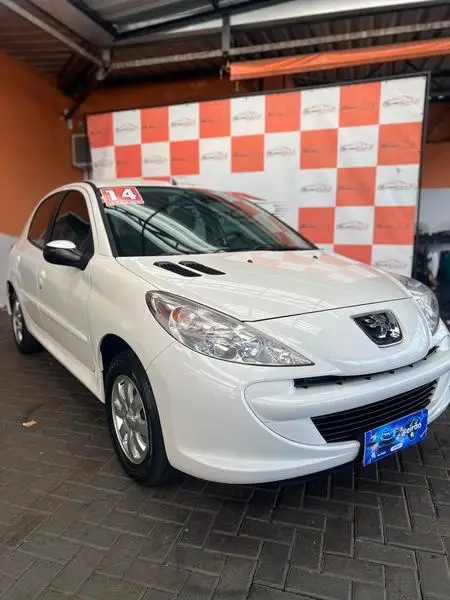 Carro Peugeot 207 2014 Hatch Active 1.4 (Flex)