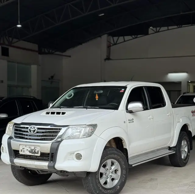 Carro Toyota Hilux Cabine Dupla 2013 Hilux 2.7 SR CD 4x2 (Flex) (Aut)