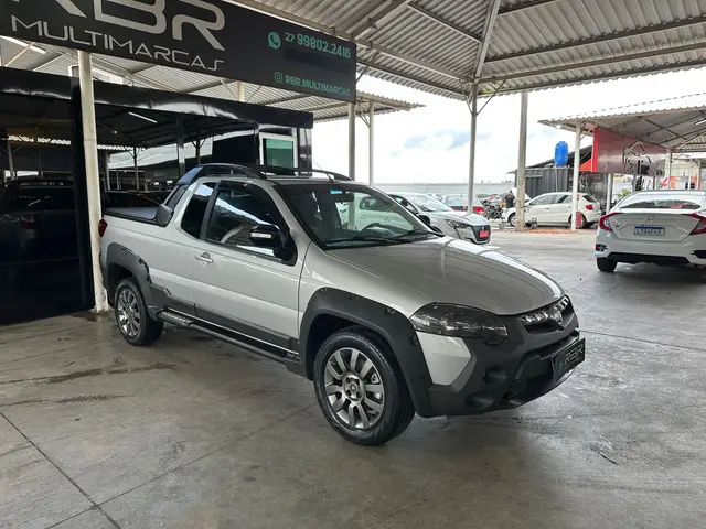 Carro Fiat Strada 2018 Adventure 1.8 16V (Flex) (Cabine Estendida)