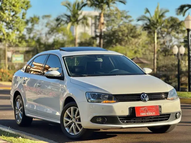 Carro Volkswagen Jetta 2014 2.0 Comfortline Tiptronic (Flex)