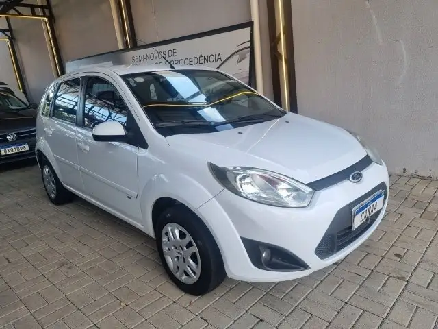 Carro Ford Fiesta Hatch 2014 SE Rocam 1.6 (Flex)
