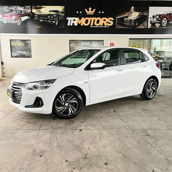 Carro Chevrolet Onix 2024 LT 1.0 Turbo