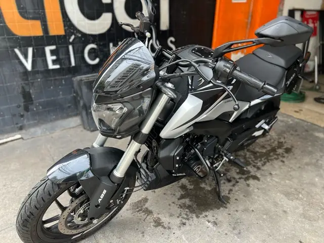 Carro Bajaj Dominar 250 2025 250