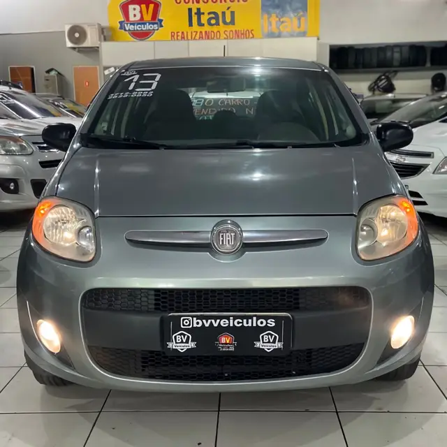 Carro Fiat Palio 2013 Attractive 1.4 8V (Flex)
