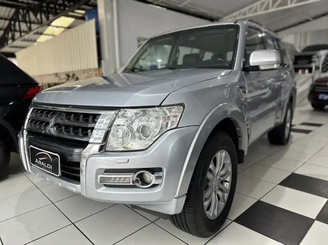 Carro Mitsubishi Pajero Full 2018 3.2 DI-D 5D HPE 4WD
