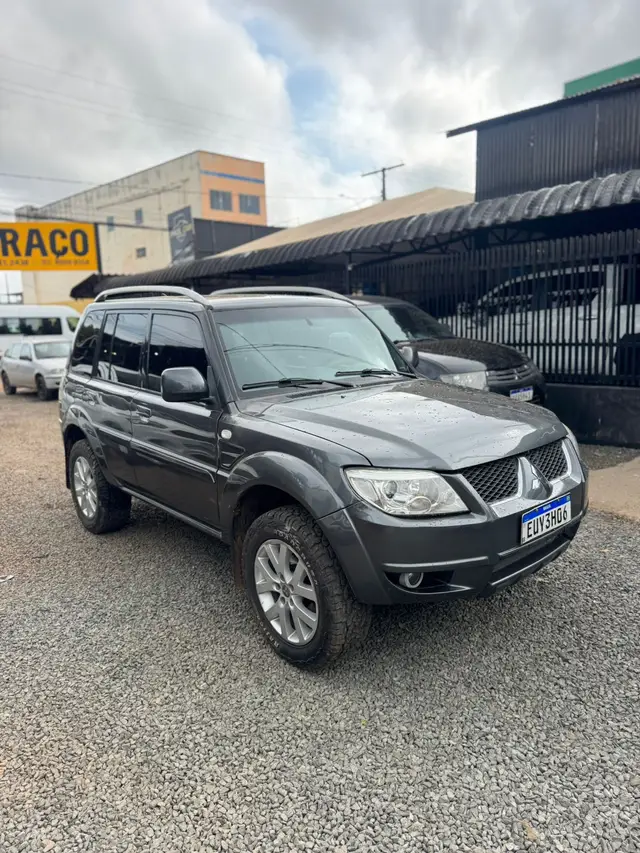 Carro Mitsubishi Pajero TR4 2012 2.0 16V 4X4 (Flex)