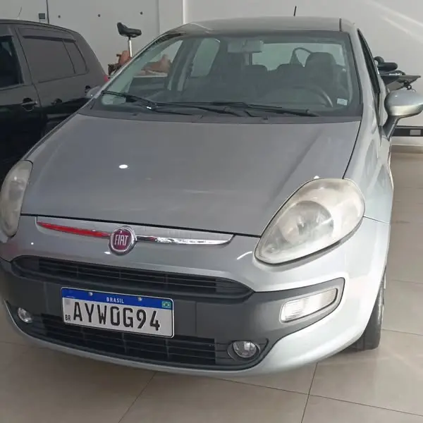 Carro Fiat Punto 2015 Attractive 1.4 (Flex)