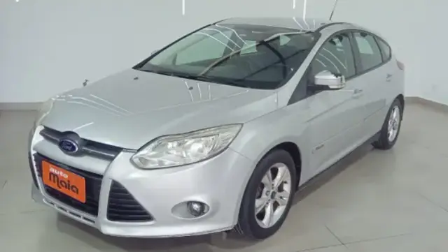 Carro Ford Focus Hatch 2014 SE 1.6 16V TiVCT PowerShift