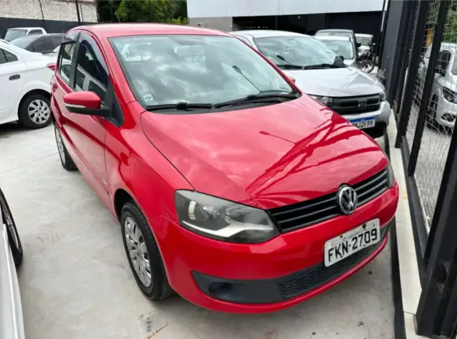 Carro Volkswagen Fox 2014 1.0 TEC (Flex) 4p