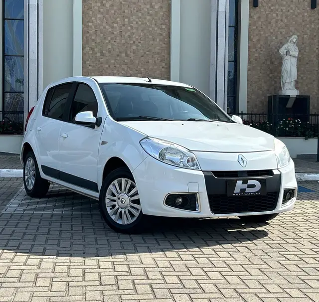 Carro Renault Sandero 2013 Privilège 1.6 8V Hi-Torque (flex)