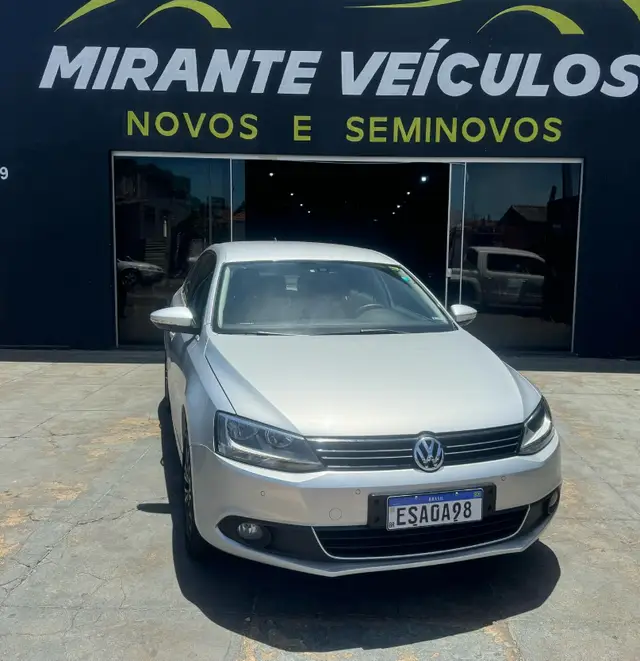 Carro Volkswagen Jetta 2012 2.0 Comfortline Tiptronic (Flex)