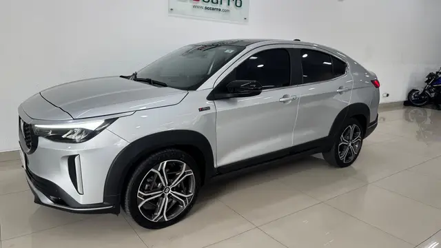 Carro Fiat Fastback 2024 Limited Edition Powered by Abarth