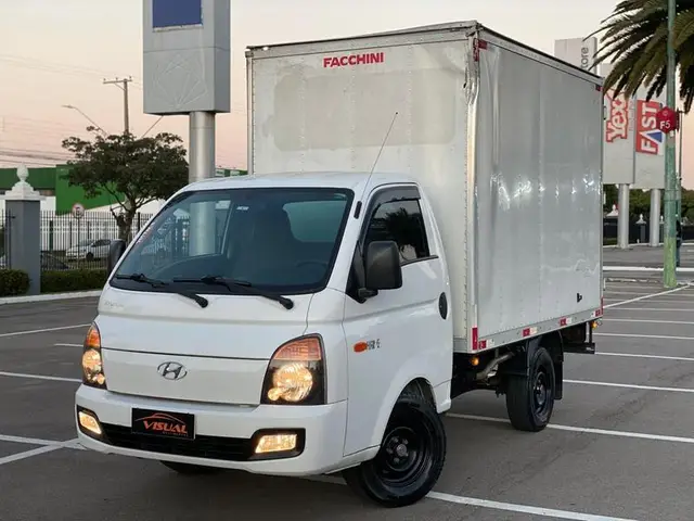 Carro Hyundai HR 2018 2.5 CRDi Longo com Caçamba