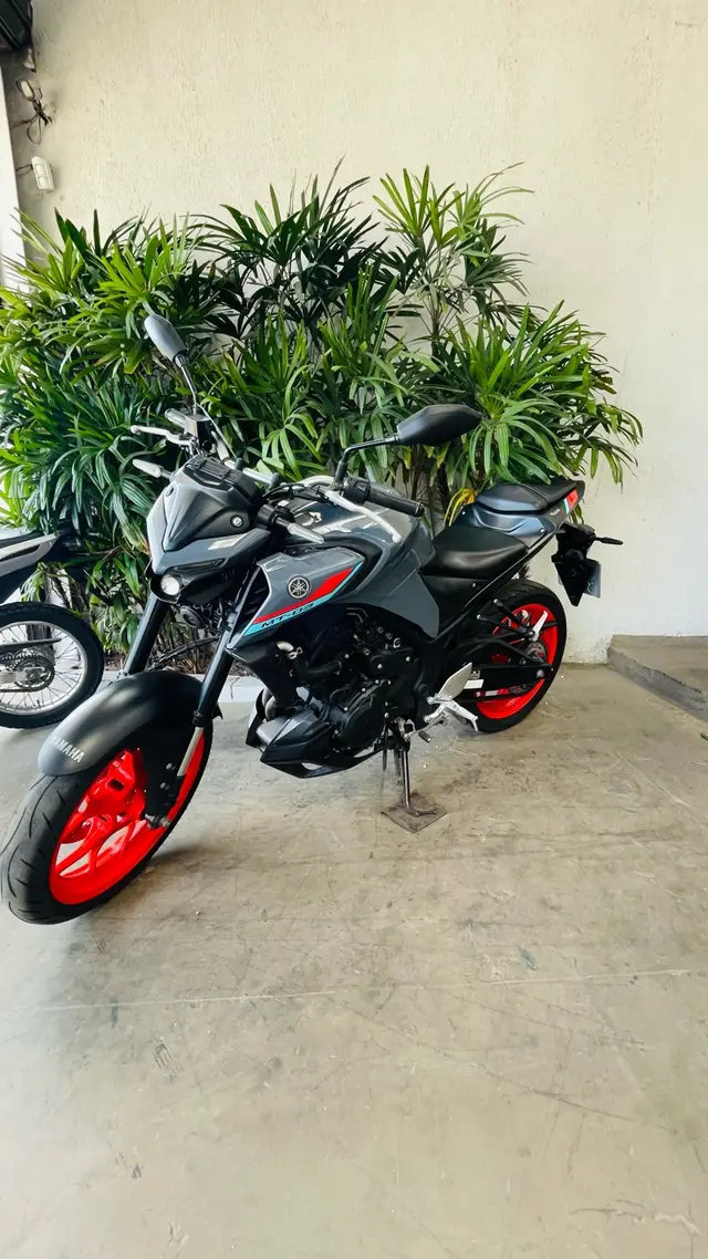 Carro Yamaha MT-03 2022 ABS