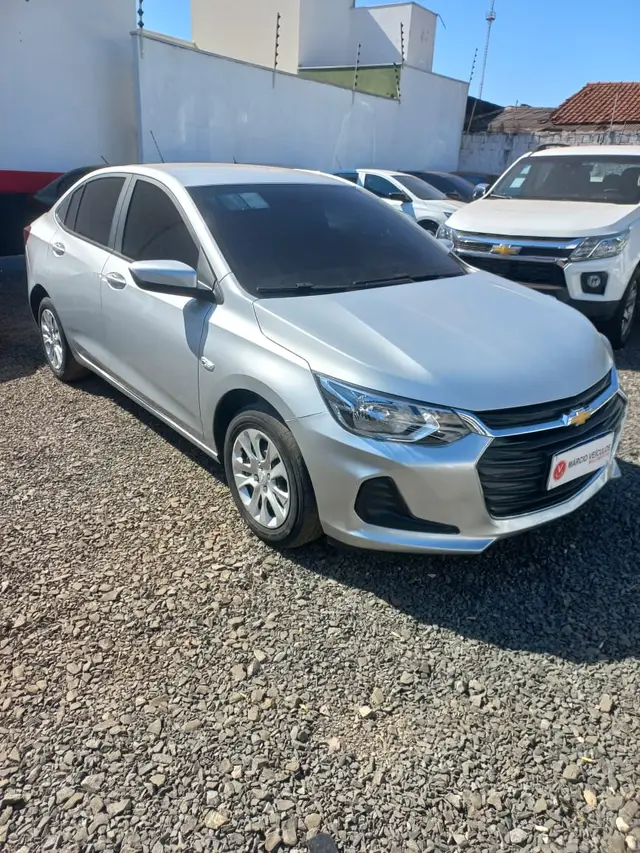 Carro Chevrolet Onix Plus 2023 LT 1.0