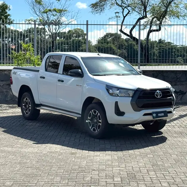 Carro Toyota Hilux Cabine Dupla 2021 STD Power Pack 2.8 TDI CD 4x4