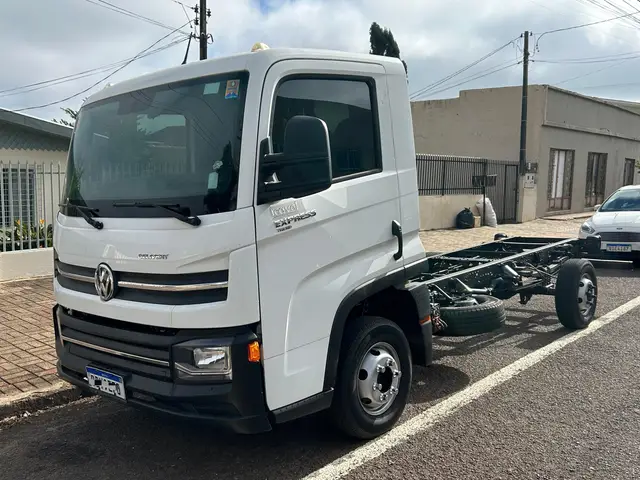 Carro Volkswagen Express 2020 DRC 4X2 2p (diesel) (E5)