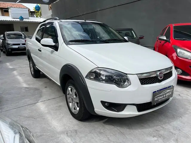 Carro Fiat Strada 2016 Trekking 1.6 16V (Flex) (Cabine Dupla)