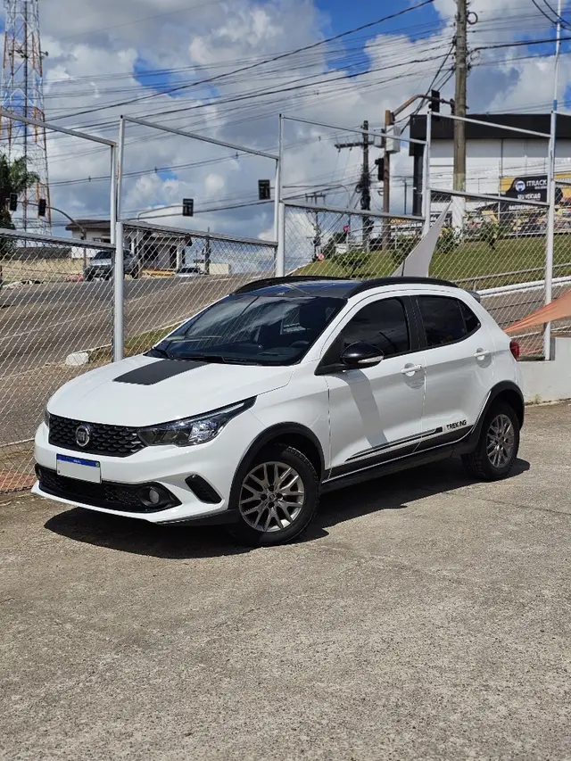 Carro Fiat Argo 2020 1.3 Trekking (Flex)