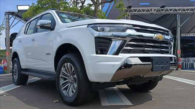 Carro Chevrolet Trailblazer 2025 High Country 2.8 Turbodiesel (Aut.)