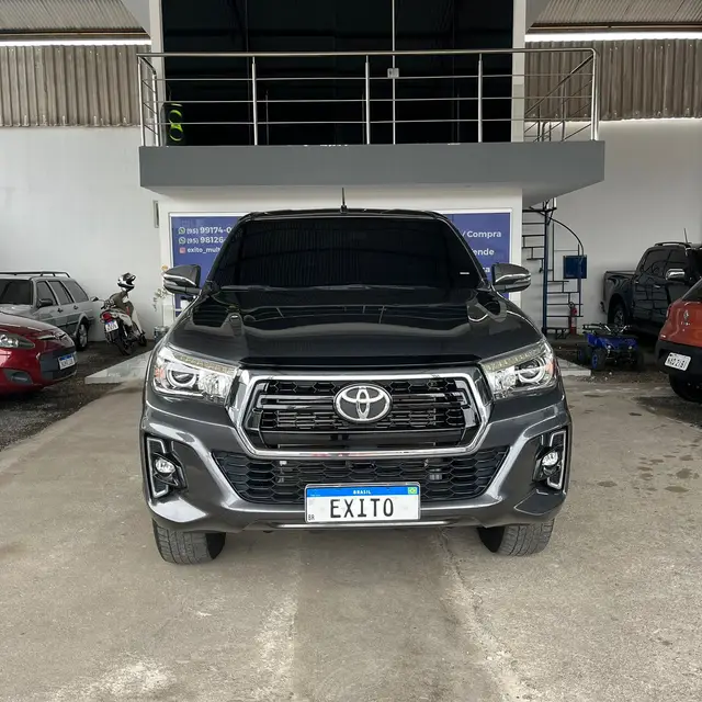Carro Toyota Hilux Cabine Dupla 2019 Hilux 2.8 TDI CD SRX 50th 4x4 (Aut)