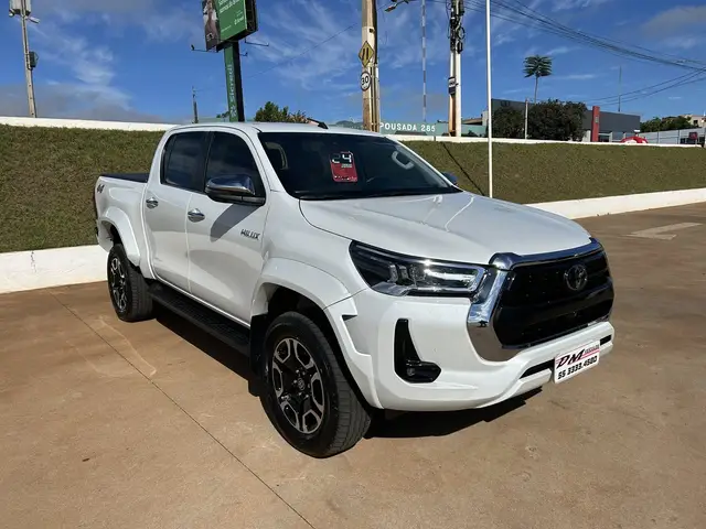 Carro Toyota Hilux Cabine Dupla 2024 SRX 4x4 2.8 Diesel