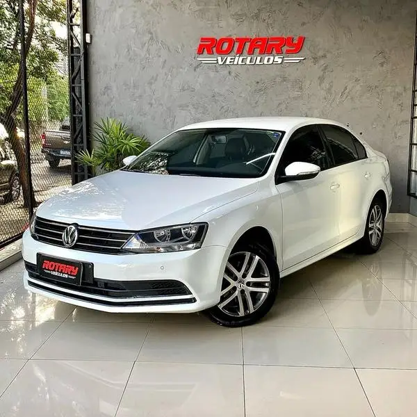 Carro Volkswagen Jetta 2015 2.0 Comfortline Tiptronic (Flex)