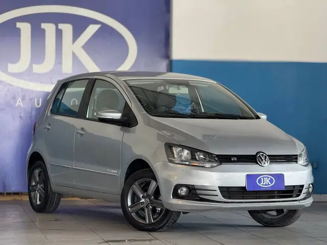 Carro Volkswagen Fox 2016 1.0 TEC Comfortline (Flex)