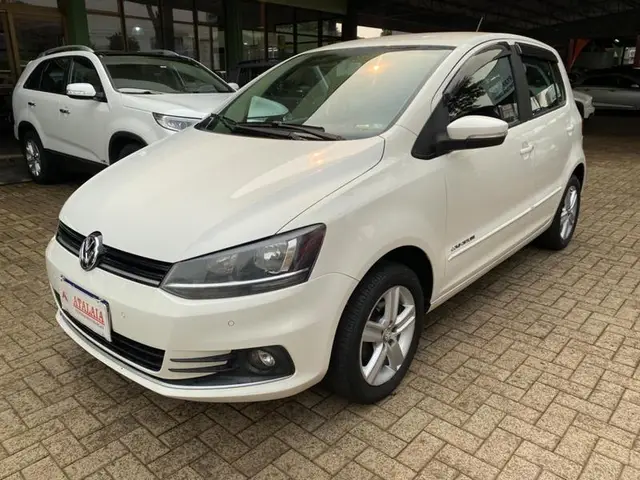 Carro Volkswagen Fox 2016 1.0 MPI Comfortline (Flex)