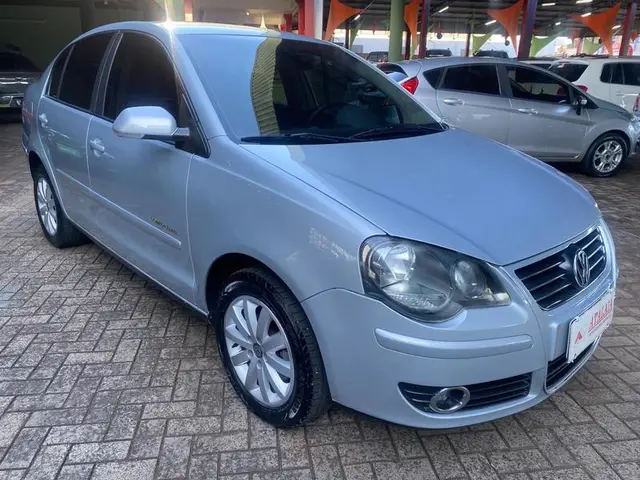 Carro Volkswagen Polo Sedan 2010 MOTION Total Flex 4p