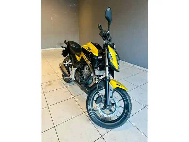 Carro Honda CB 300F Twister 2023 (ABS)