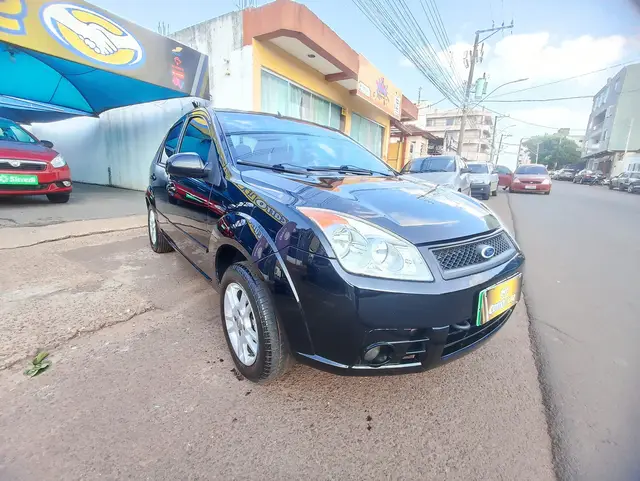 Carro Ford Fiesta Sedan 2008 1.6 (Flex)