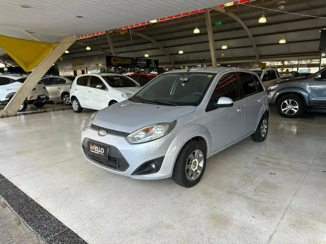 Carro Ford Fiesta Hatch 2014 SE 1.6