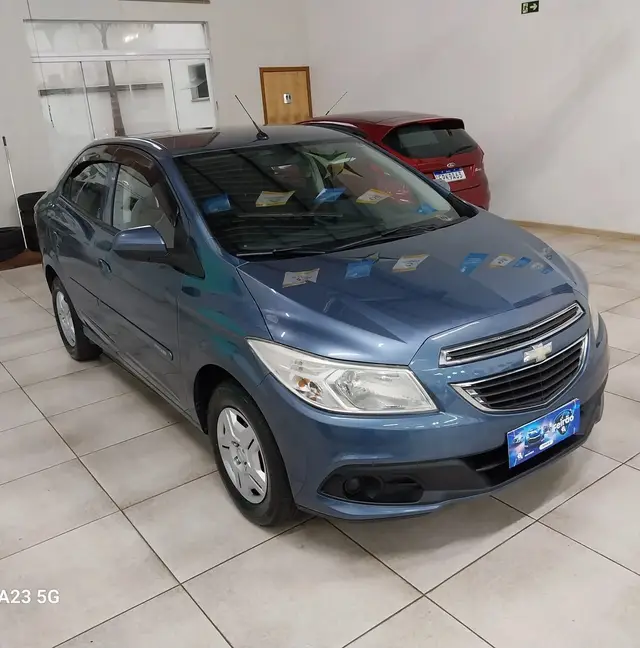 Carro Fiat Uno Mille 2014 Eletronic 1.0