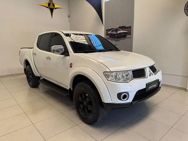 Carro Mitsubishi L200 Triton Sport 2013 3.2 DI-D 4x4 (Aut)