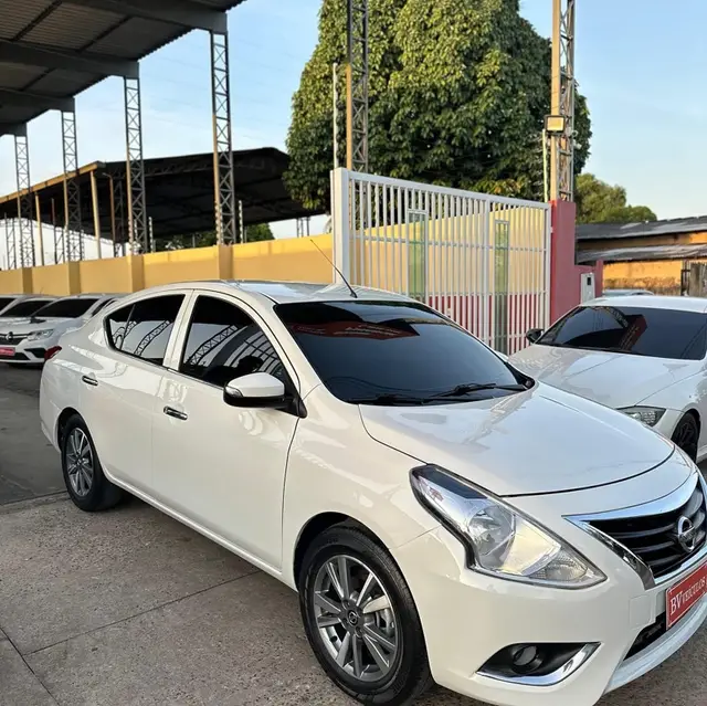 Carro Nissan Versa 2018 1.6 16V Unique CVT (Flex)